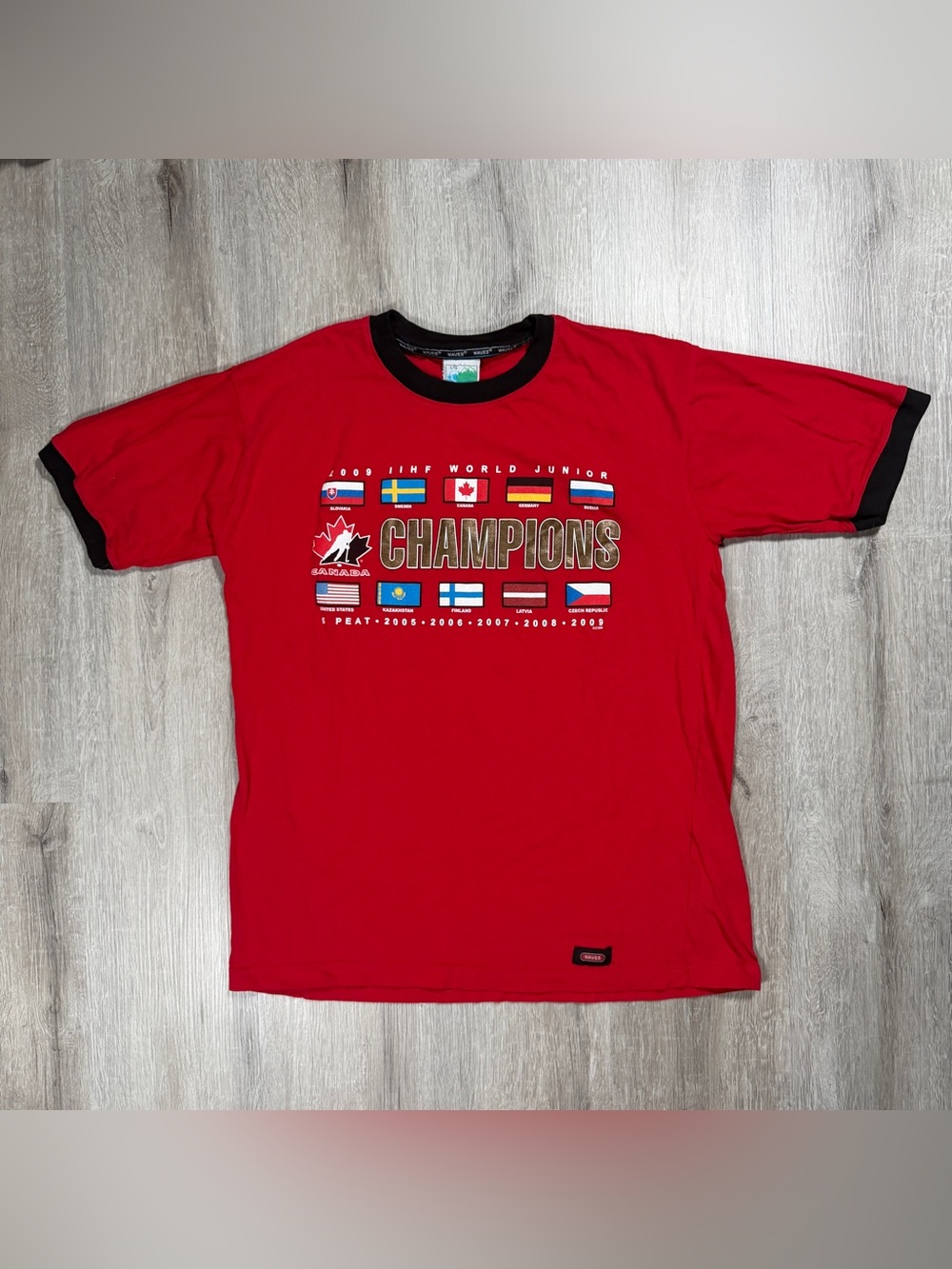 Vintage 2009 IIHF World Junior Champions Canada Hockey T-Shirt Large